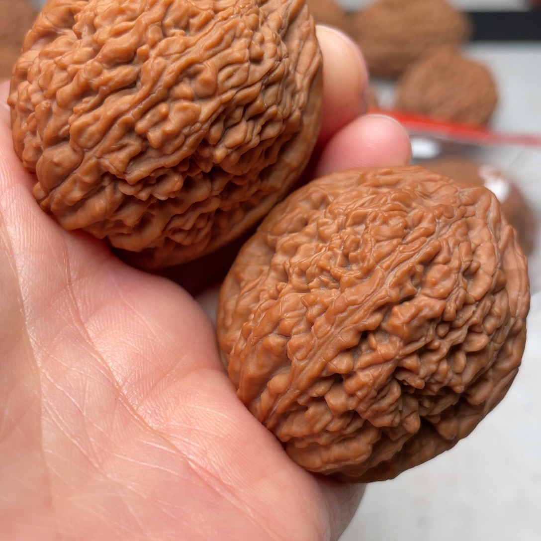 愚***伕大叶紫檀（黑酸枝木类）大蒜头37尺