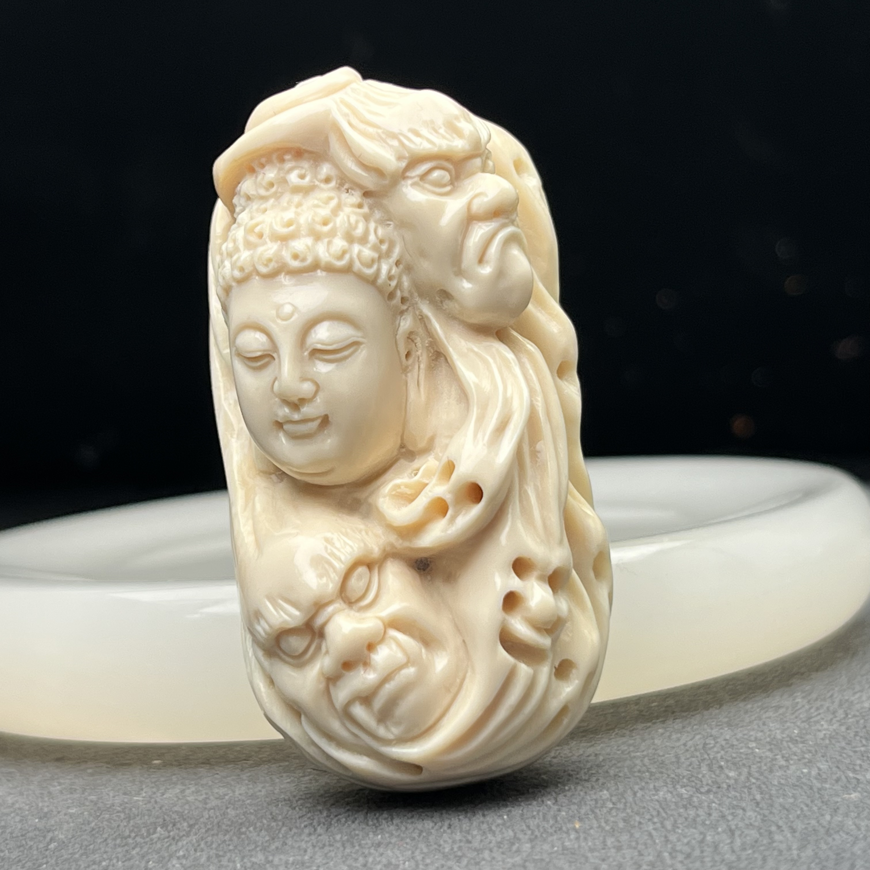 K7192天然猛犸牙 一念之间雕刻牌 28*55*19mm支持鉴定 假一罚四