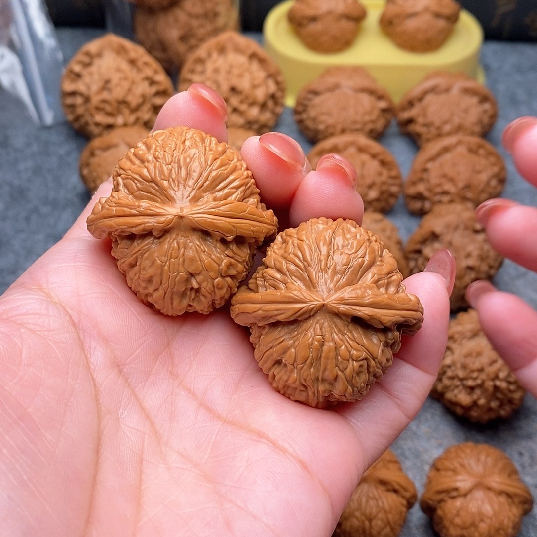 文玩核桃把件精品大眼睛球白39肚39