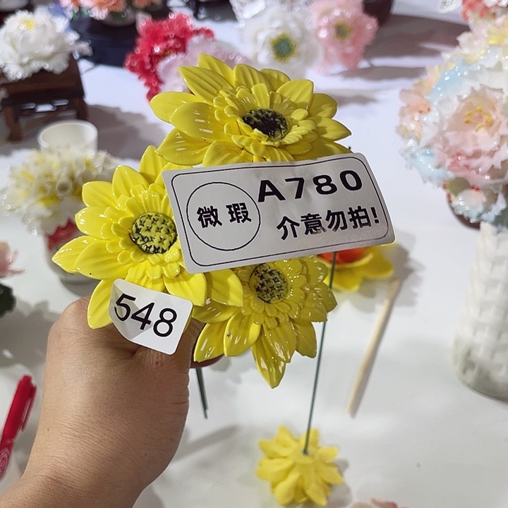 摆件德化工厂陶瓷手工捏花