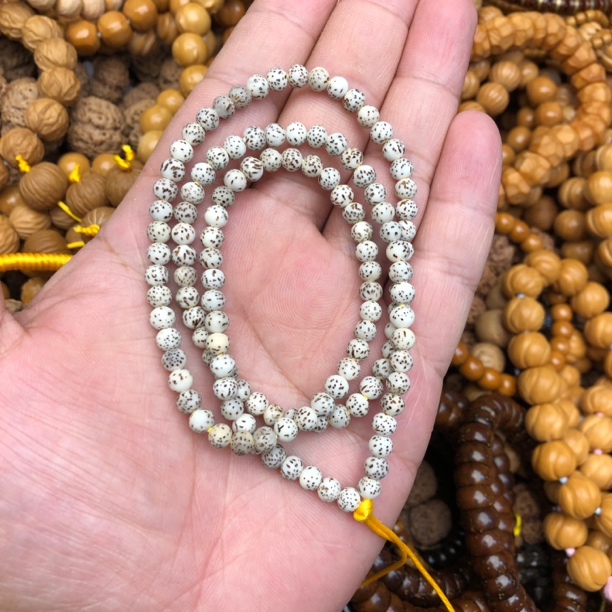 星月正圆108颗5.5mm念珠脖挂小卡项圈顺白光珠星月菩提子