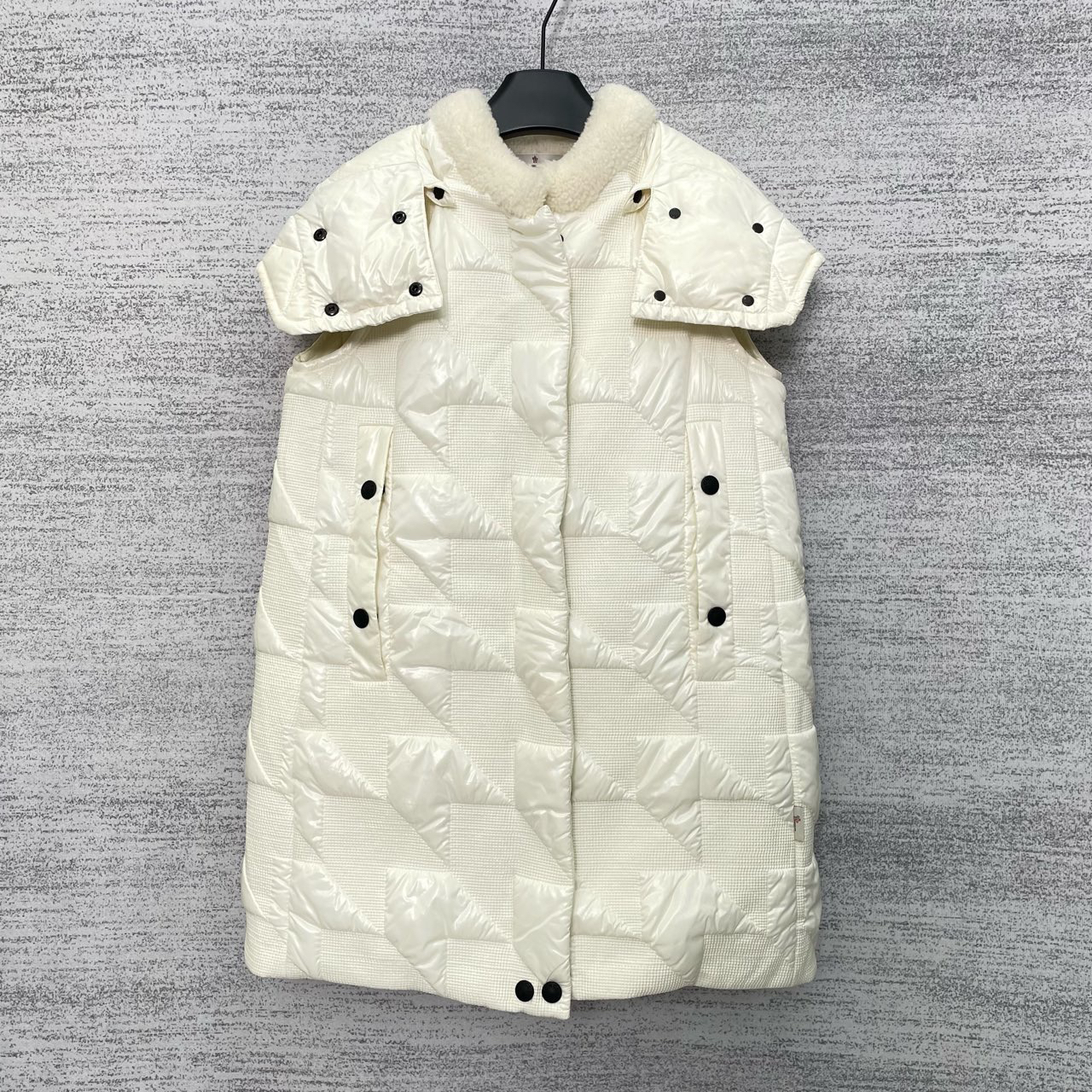 99新 AMIRI   Moncler /W109181/白色中长款马甲/尺码1