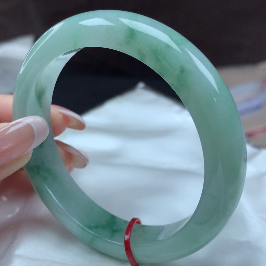 翡翠手镯未镶嵌12085，