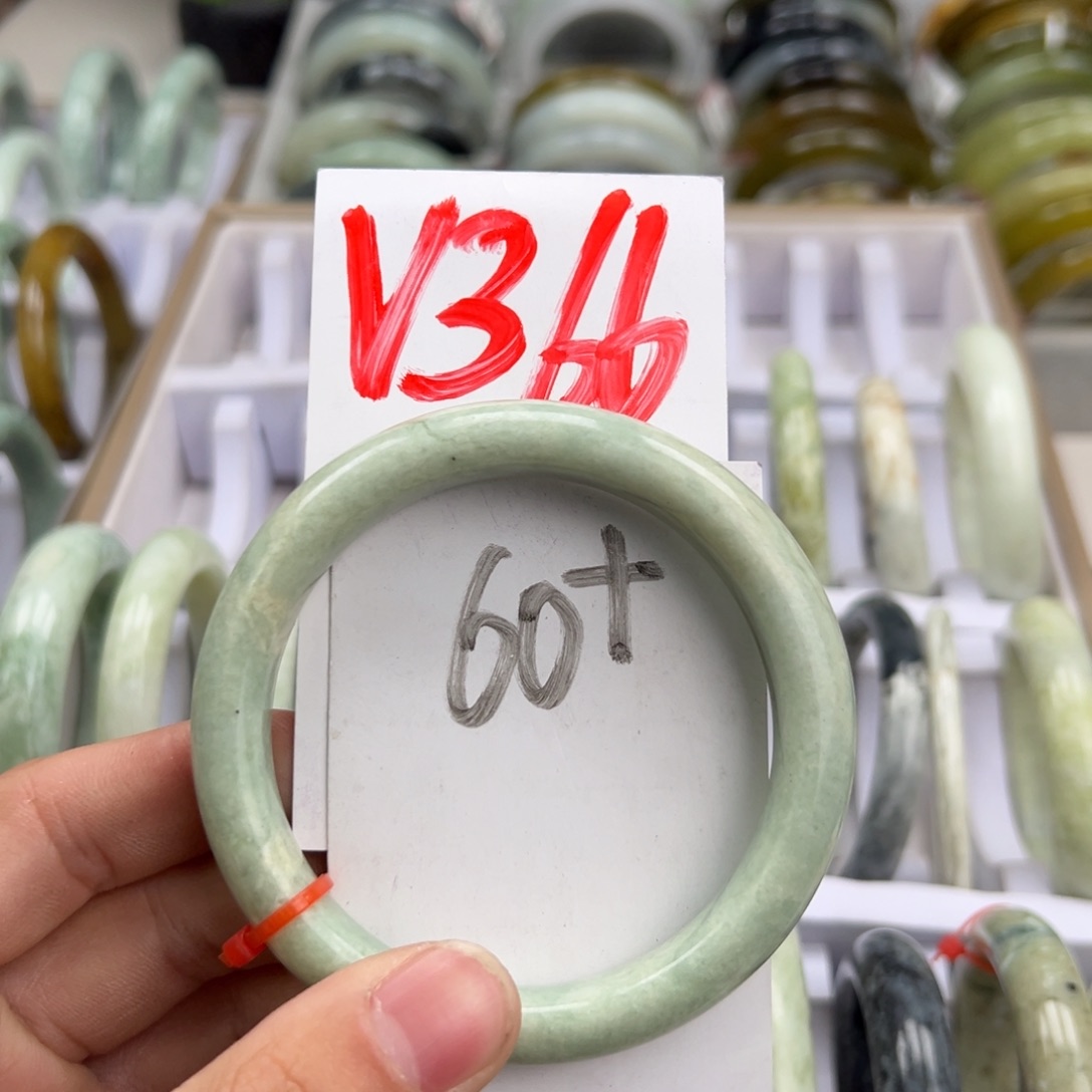 岫玉手镯未镶嵌天然岫玉