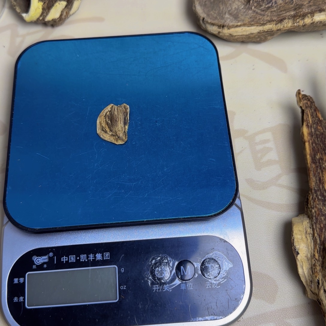 沉香枕沉香虎斑棋0.7克