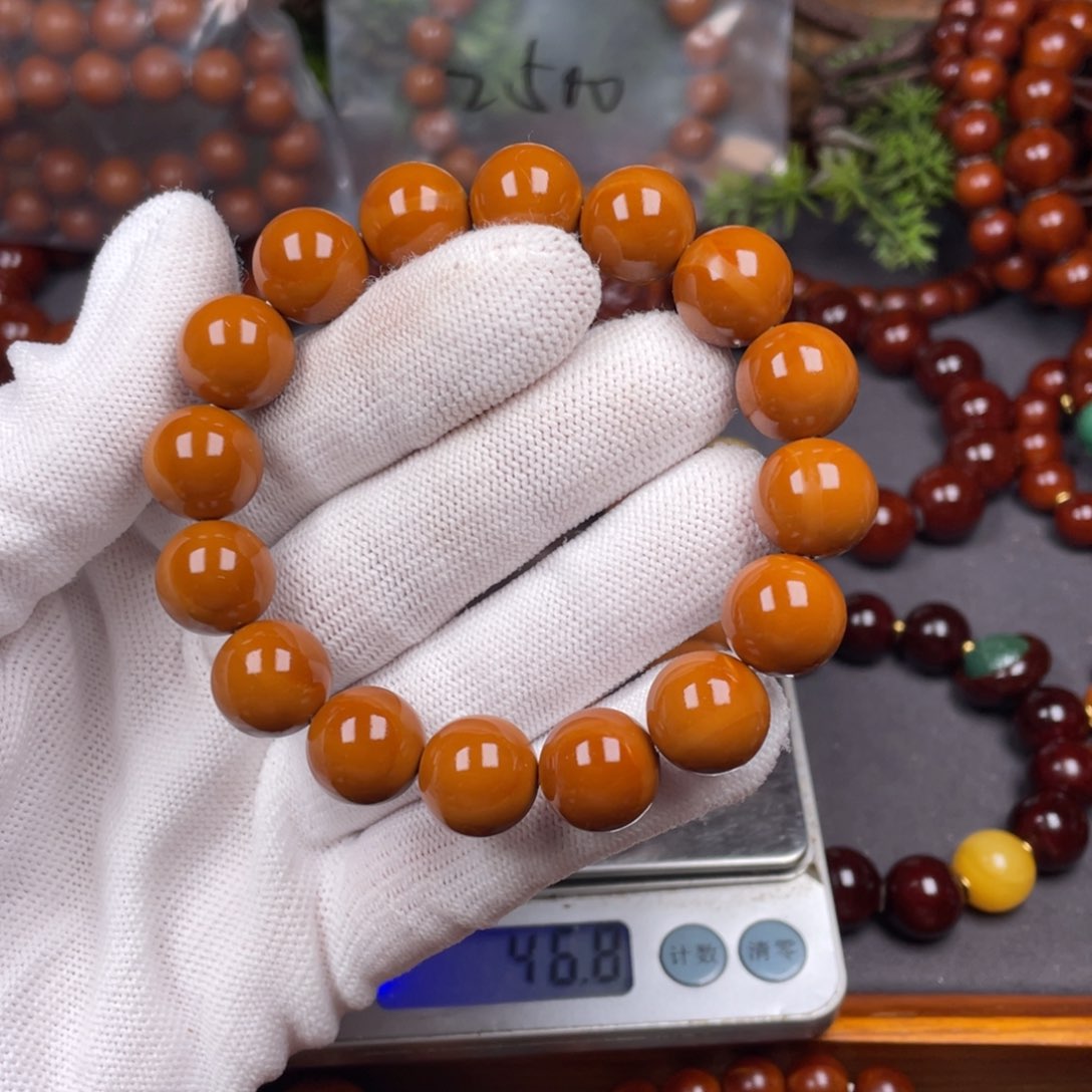 橄榄核手串G****n1.35精品1.0孔道古树铁核