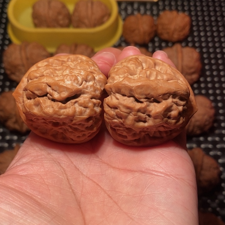 把件文玩核桃四开八腿三角高尖