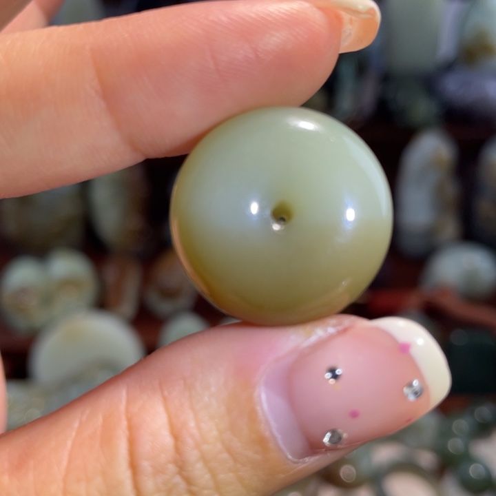 和田玉颈饰未镶嵌吊坠