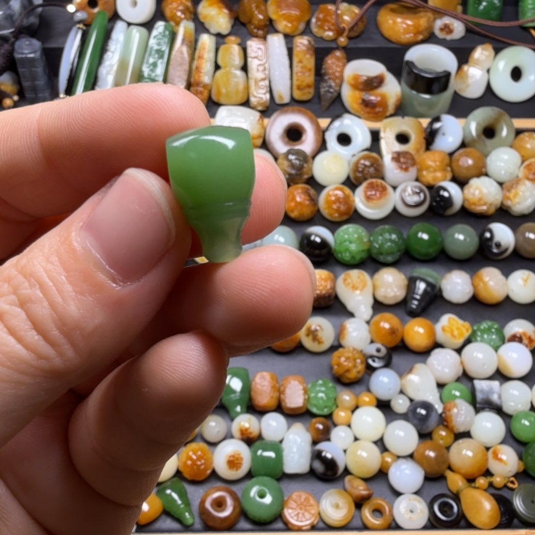 和田玉配饰未镶嵌零***度