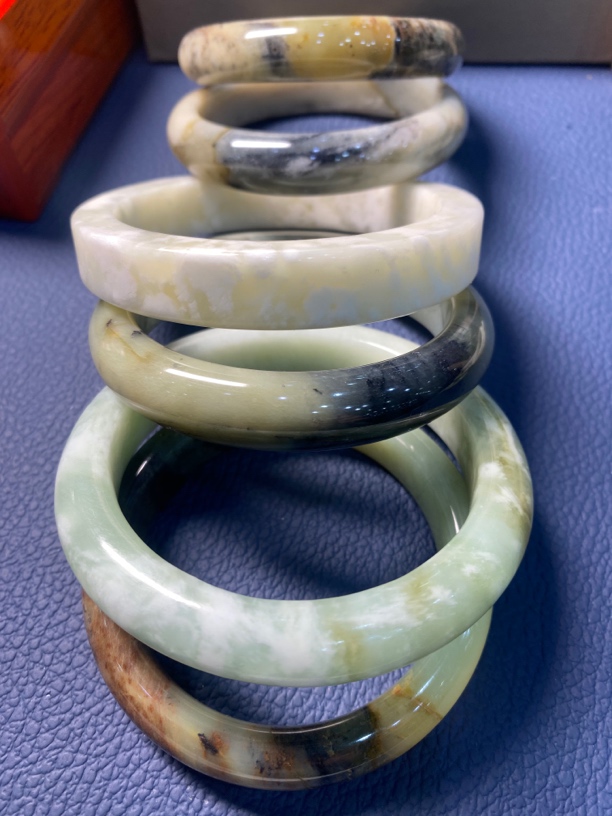 岫玉手镯口径齐全随机发货进直播间报圈口玉镯子