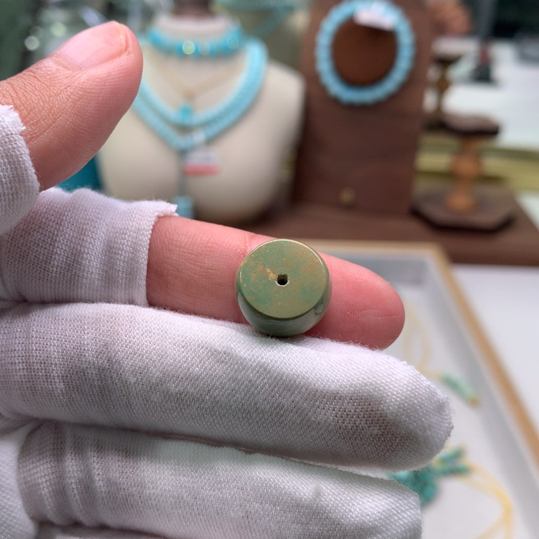 绿松石配饰未镶嵌