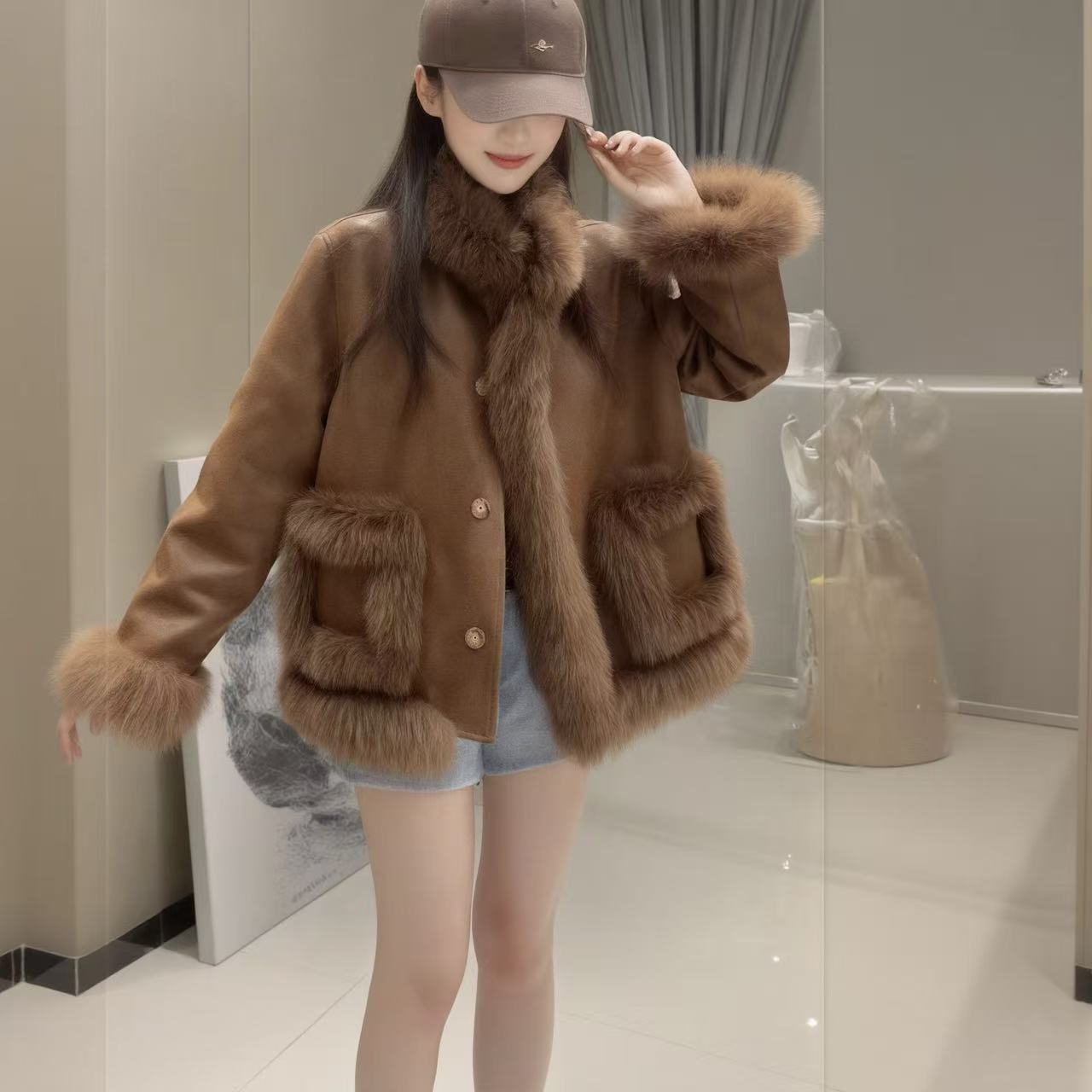 【WEIJIA.维嘉.都市丽人】时尚百搭气质轻奢加绒秋冬短款外套101