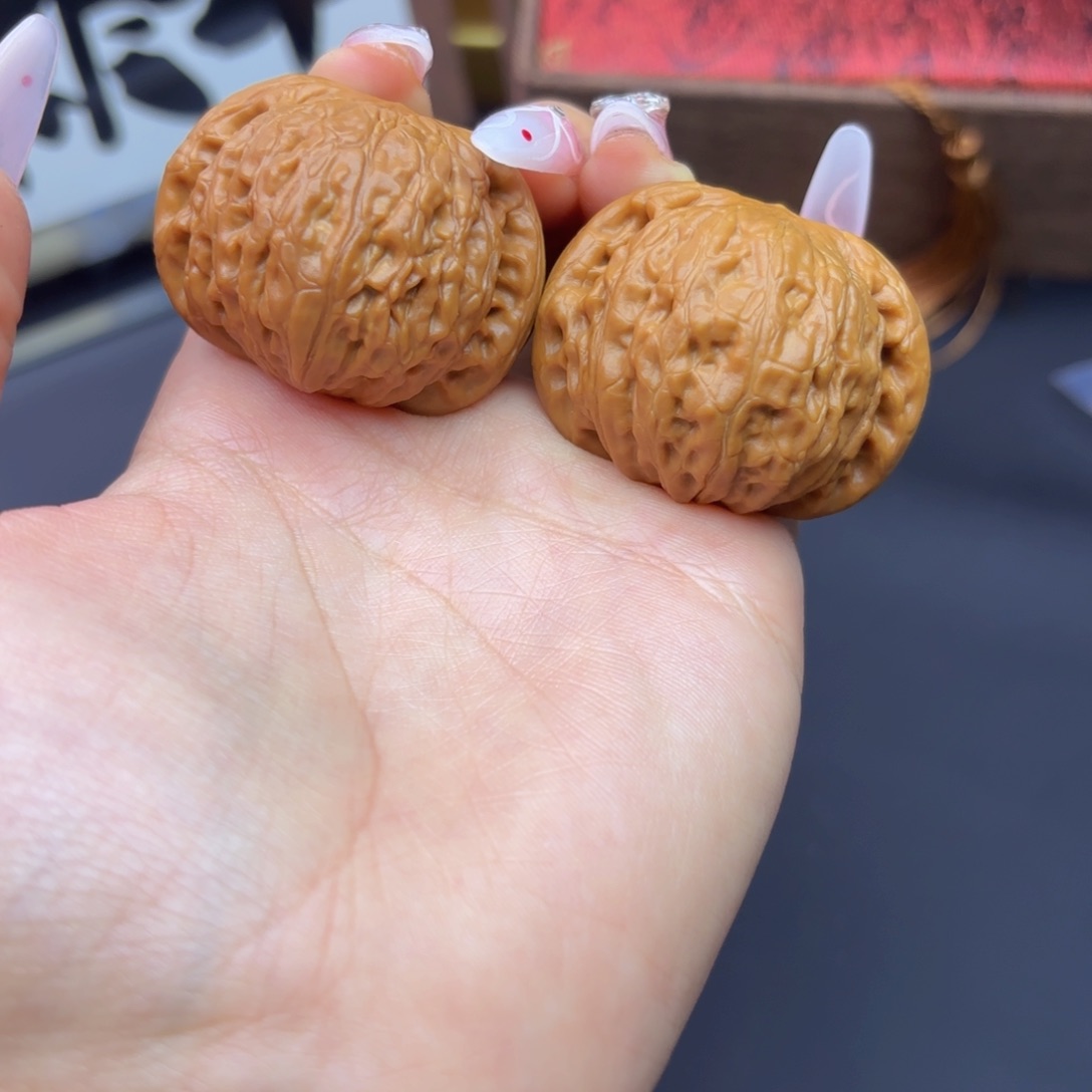 文玩核桃把件铁锤 40