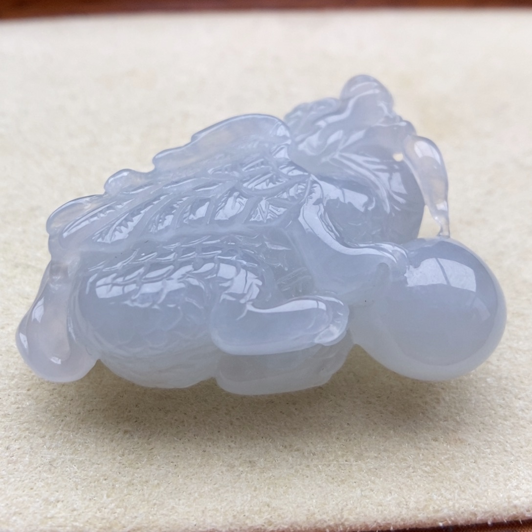 翡翠未镶嵌颈饰吊坠