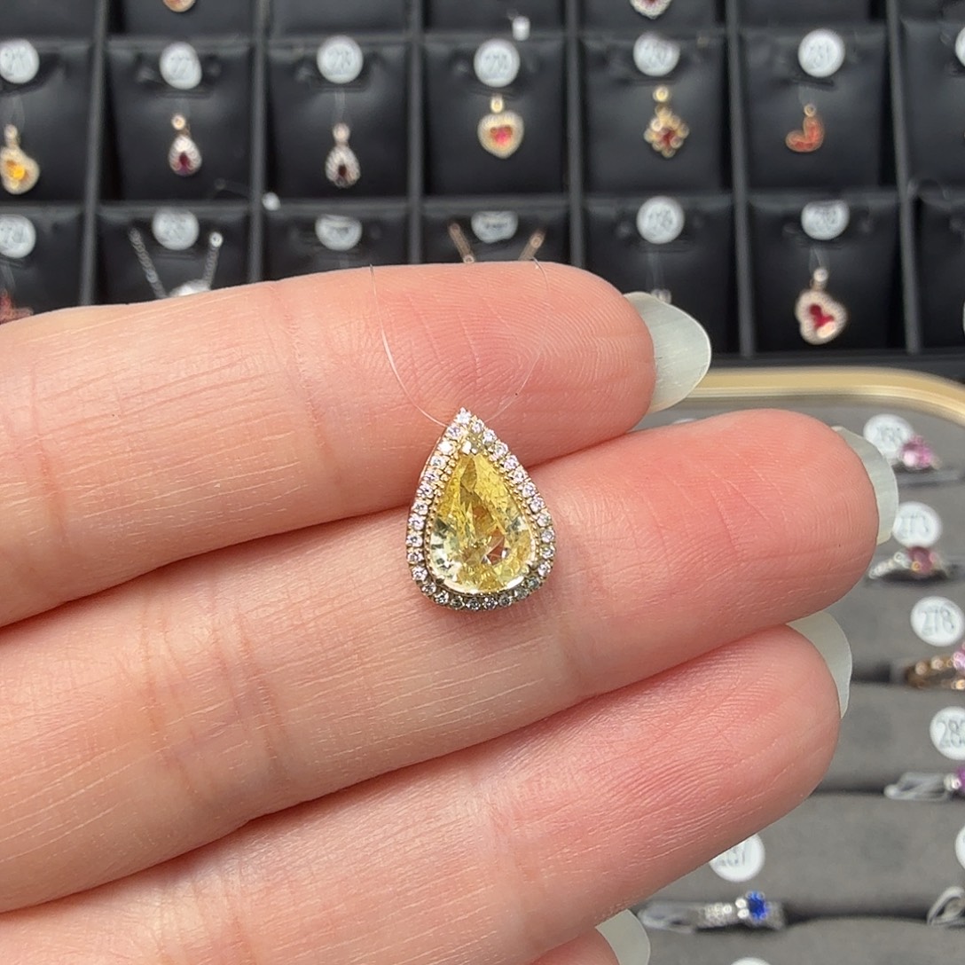 吊坠(不含链)彩色蓝宝石18K金镶嵌经典水滴1.3克拉