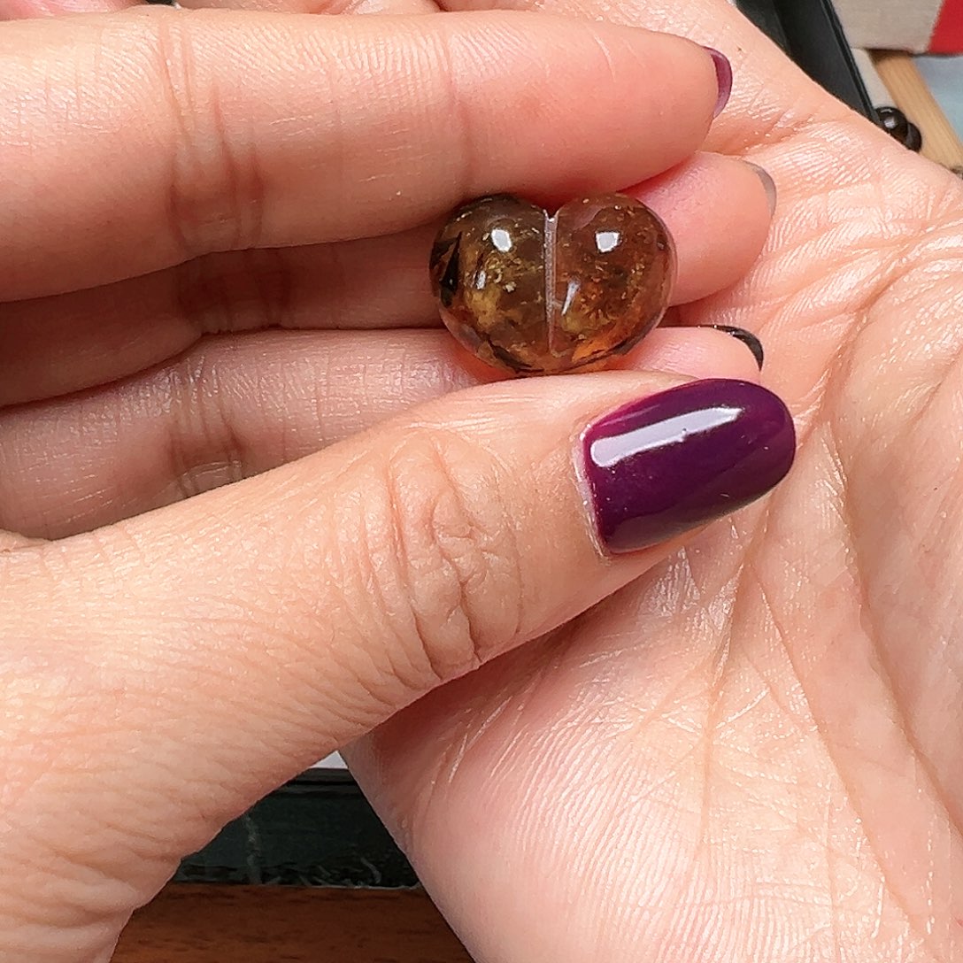 吾***愈琥珀未镶嵌裸石抚顺琥珀多样性发其一30309