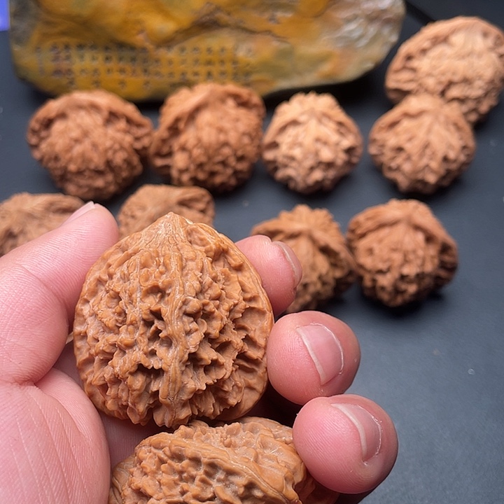 平***淡把件文玩核桃满天星44尺寸全品