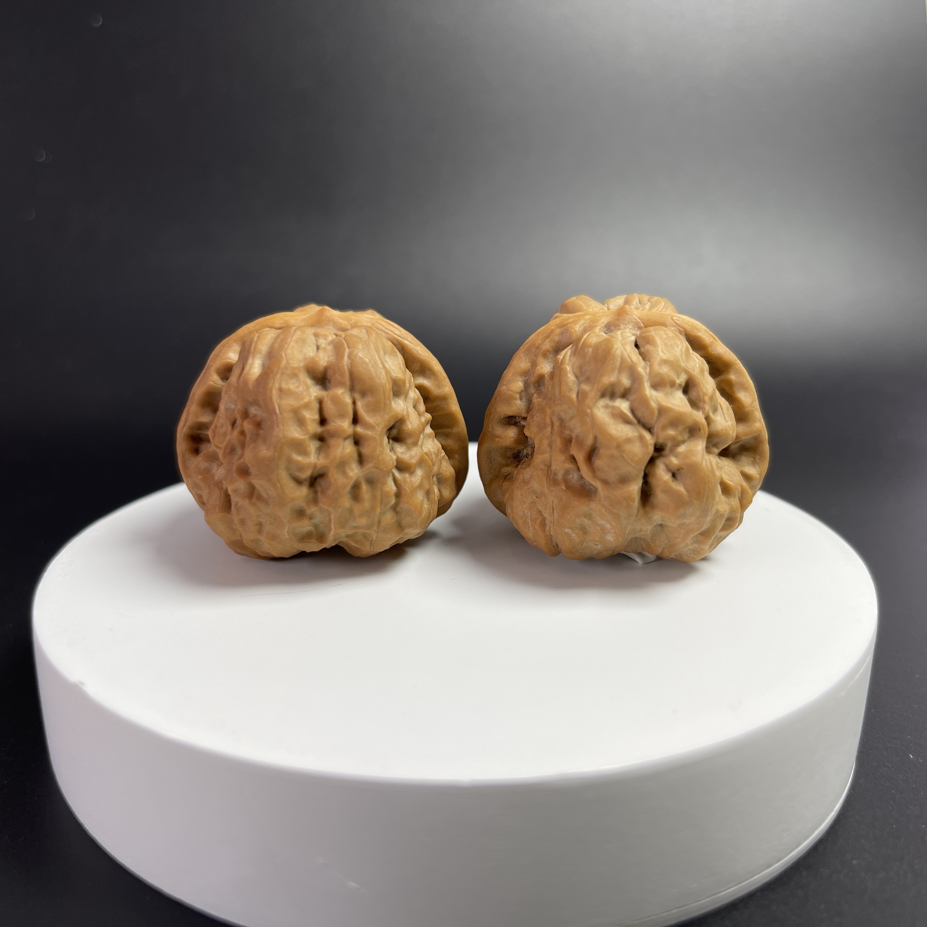 S0111 【微修蛤蟆头】文玩 核桃手把件（送工具）