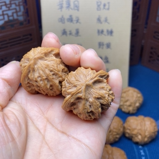 文玩核桃把件狮子头36