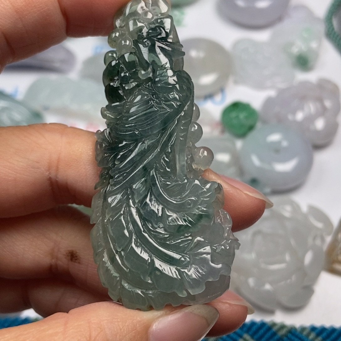 翡翠未镶嵌颈饰翡翠