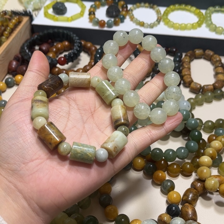 和田玉未镶嵌手链