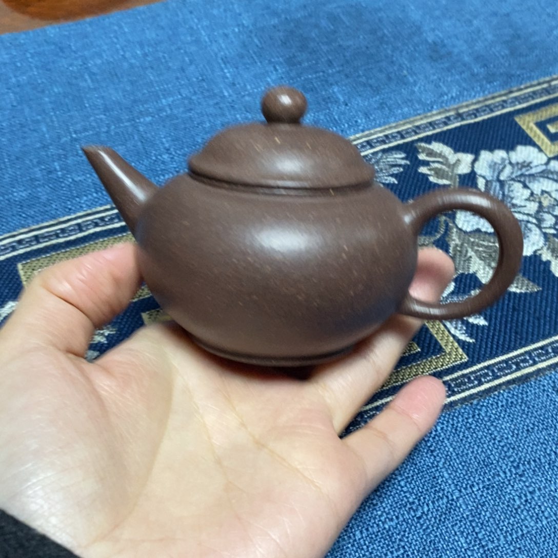 跃***春紫砂茶壶100cc.       