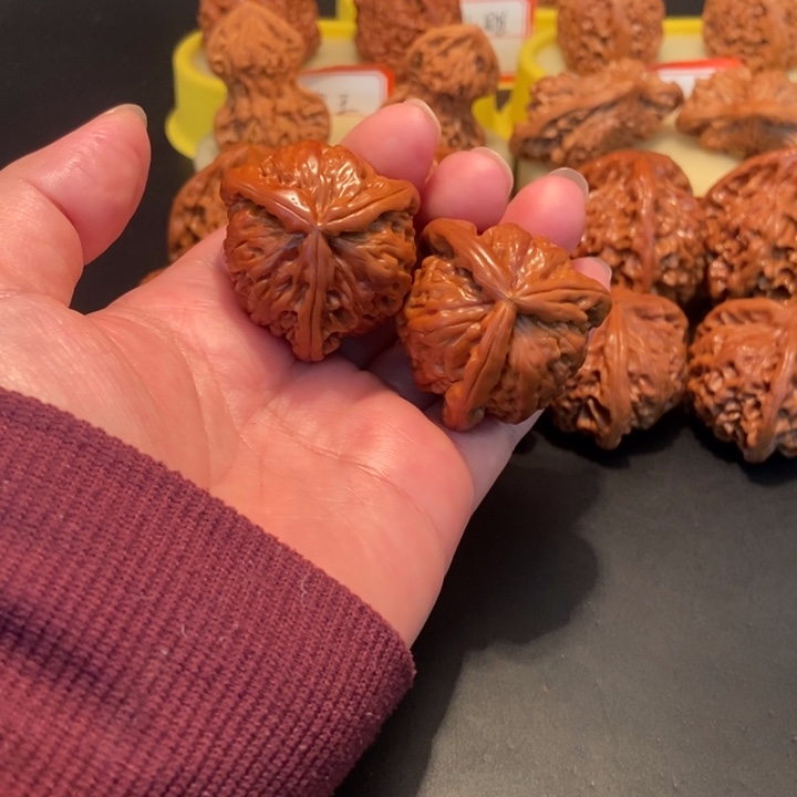 文玩核桃把件自***?工艺