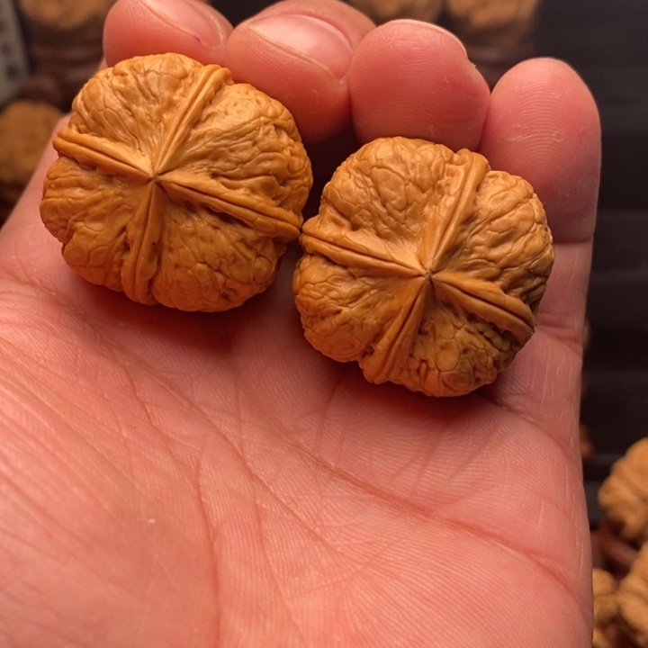 文玩核桃把件11龙鼎四方