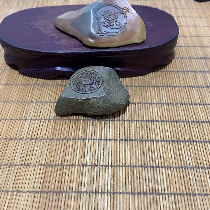 、***原石雕刻工艺品手把摆件