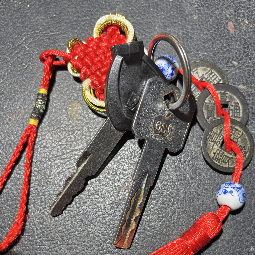 钥匙扣挂件、汽车挂件复古饰品