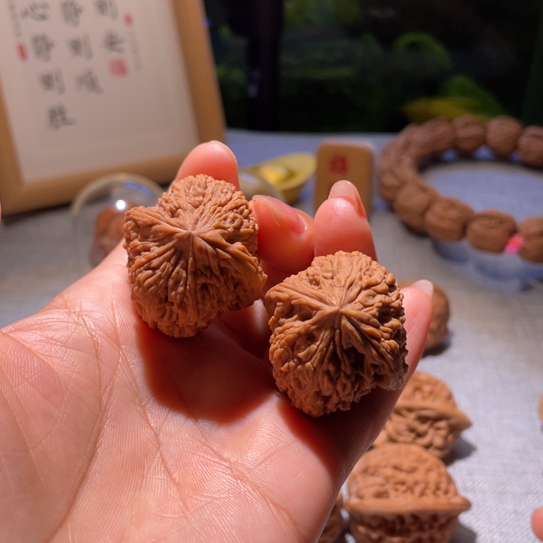 桃核把件34全品凹底南疆石