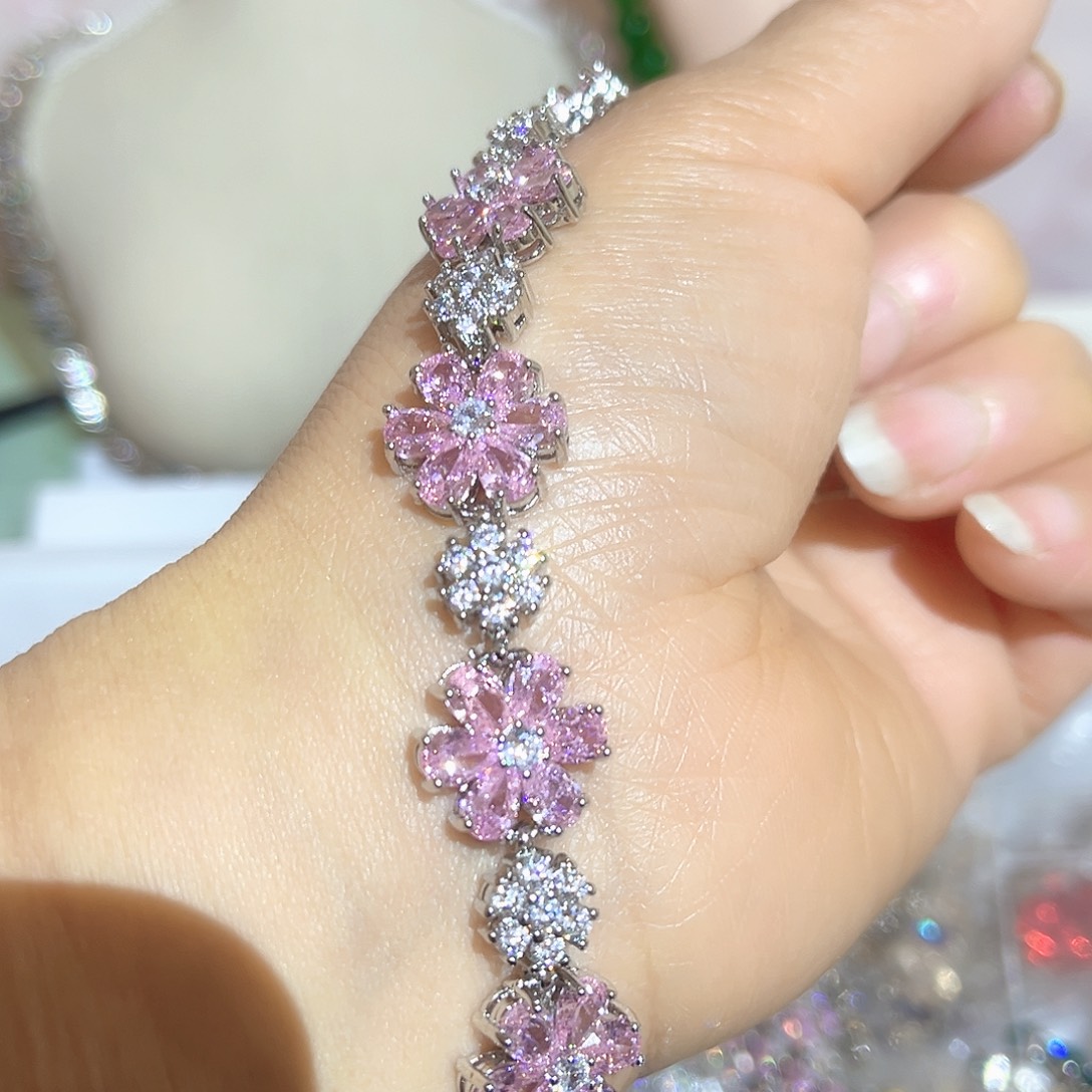 钨金璀璨夺目耀眼