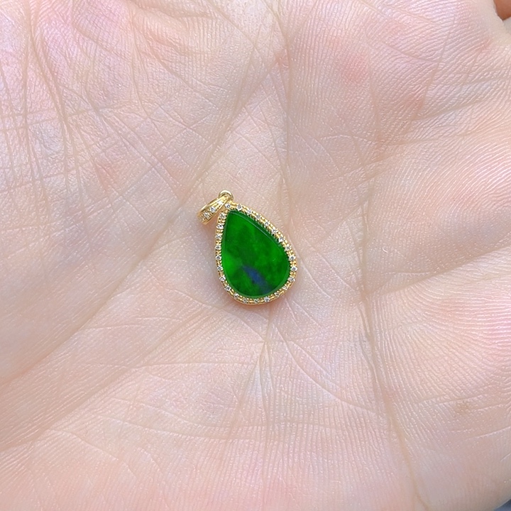 翡翠颈饰18K金镶嵌花**贵天然翡翠