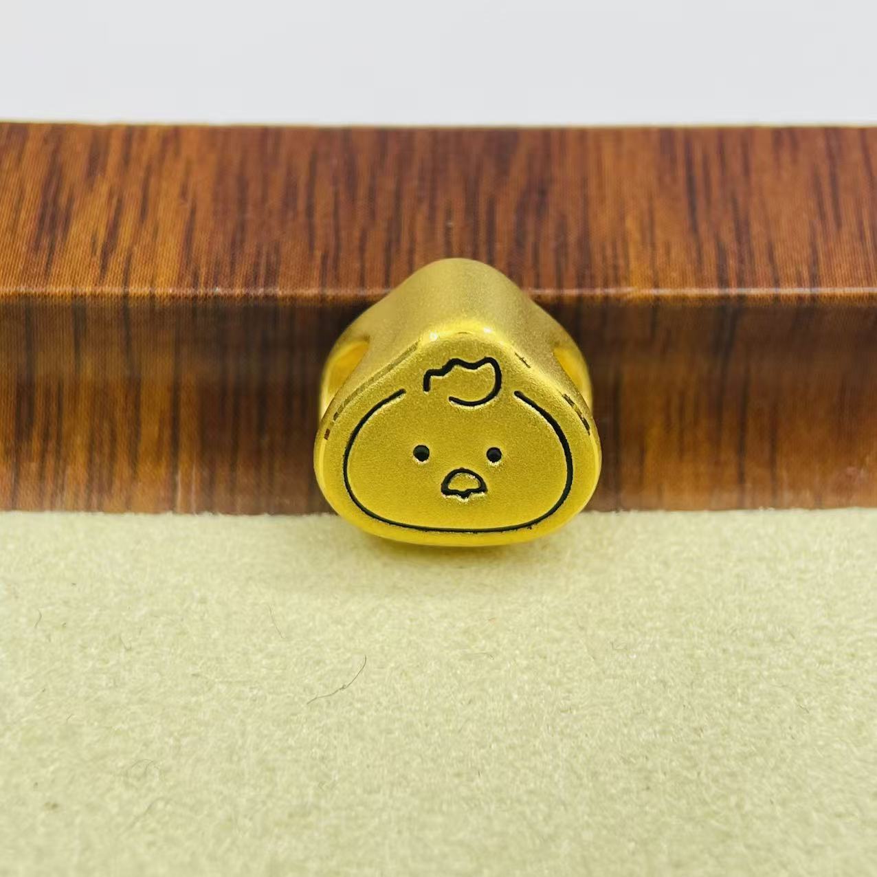 辉通黄金足金999萌趣Q版生肖鸡转运珠diy黄金配件DP2581-01400