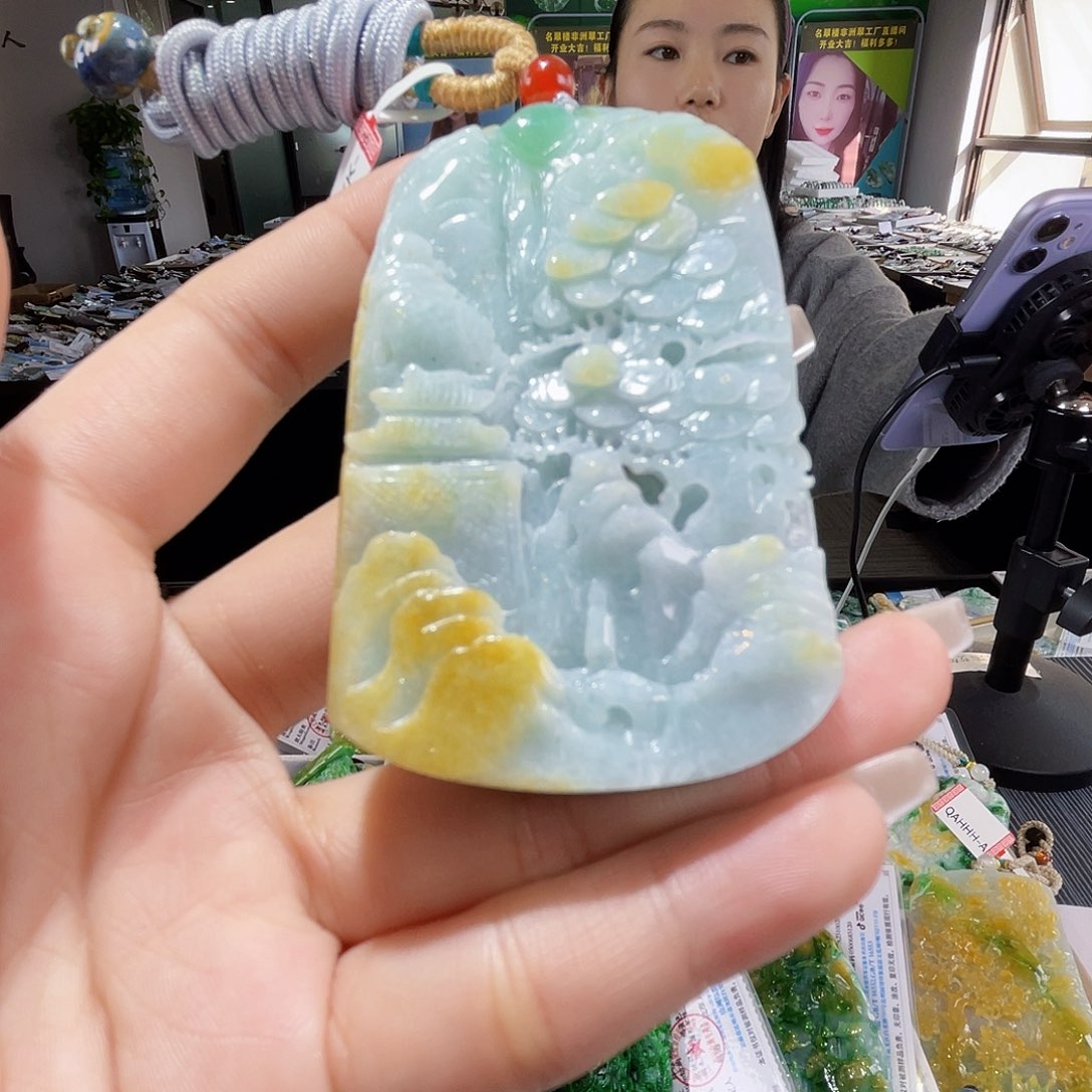 颈饰未镶嵌翡翠一