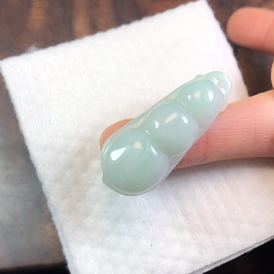 翡翠未镶嵌颈饰缅甸A货，每天下午1点半开播