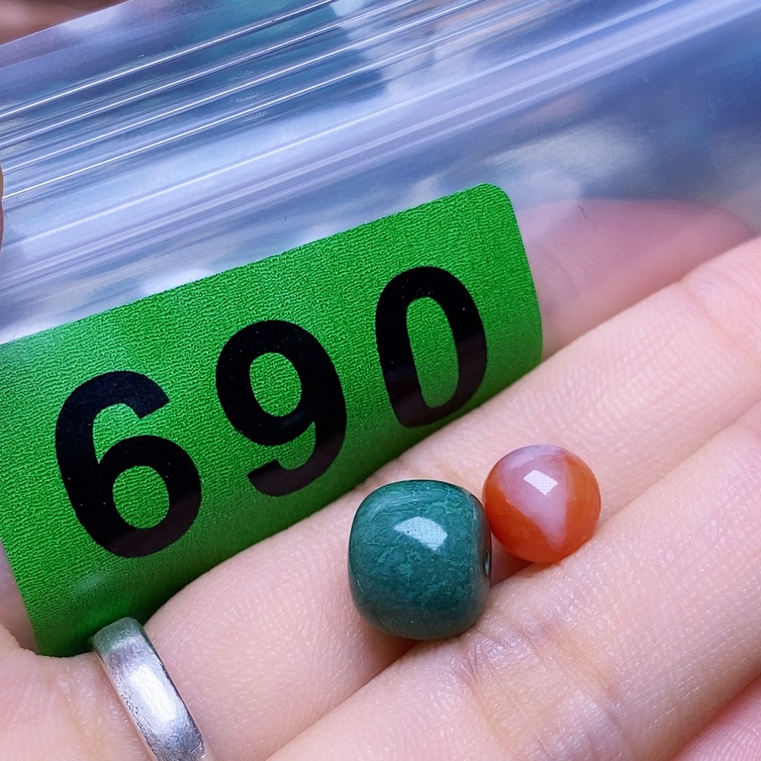 未镶嵌南红玛瑙珠宝奇石