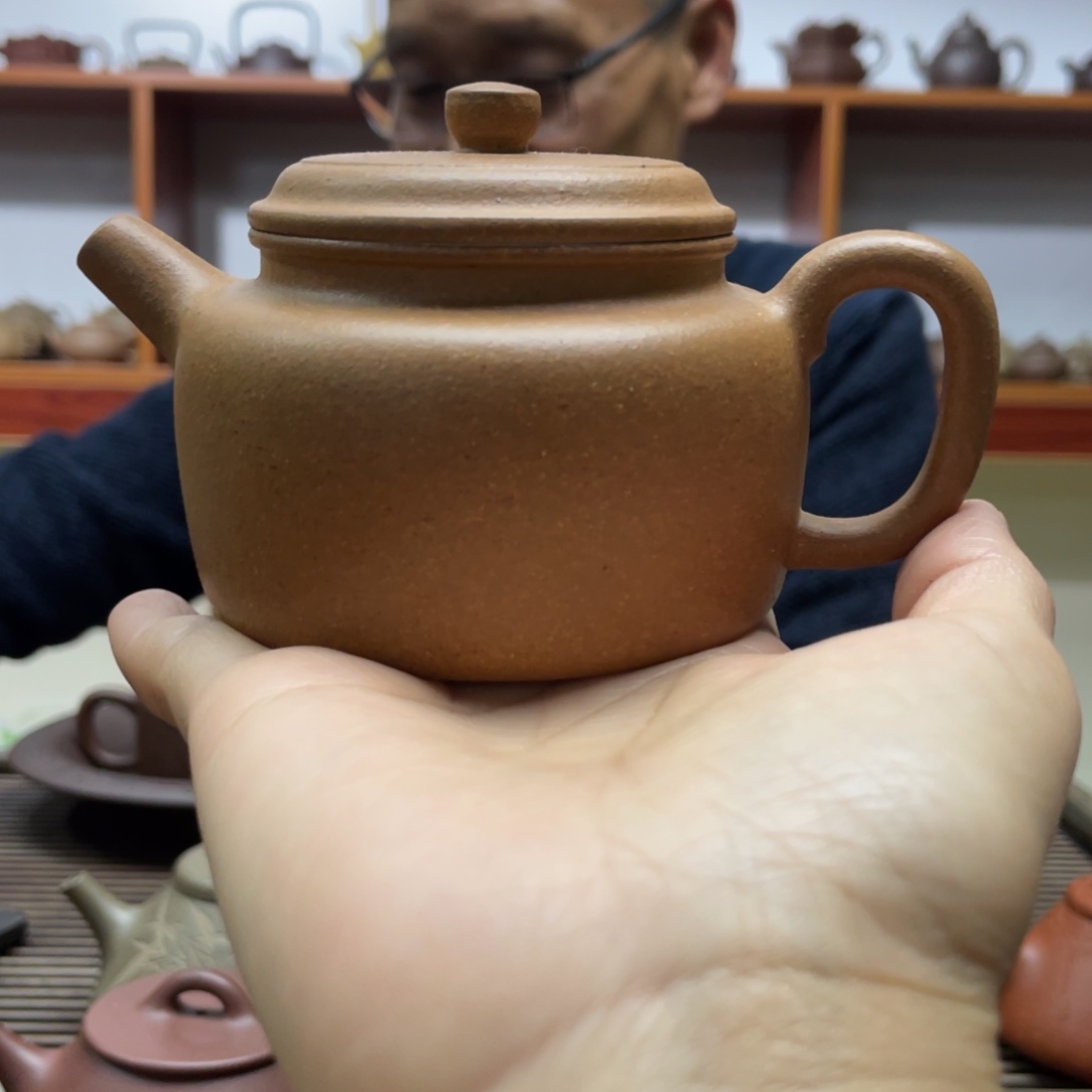 小***树紫砂茶壶黄金段德钟170CC