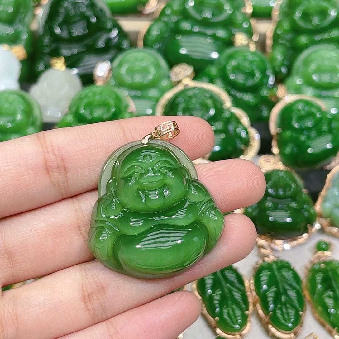 和田玉（碧玉）颈饰18K金镶嵌