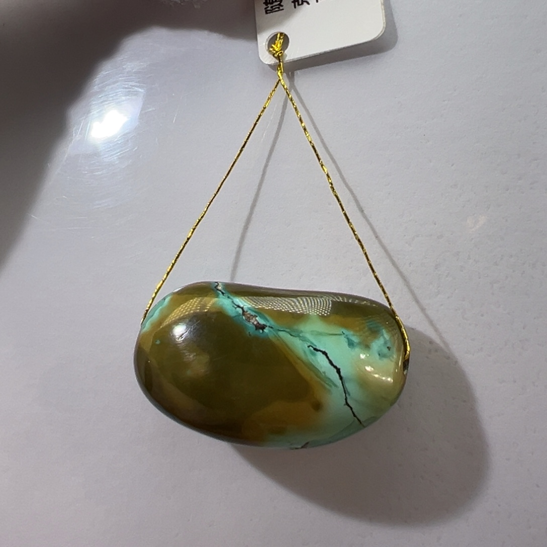 绿松石未镶嵌挂件