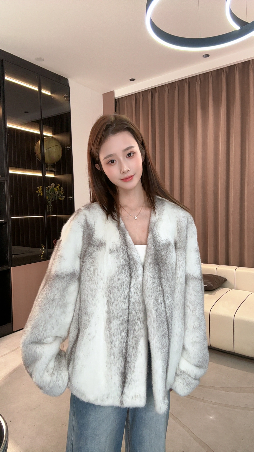 卡卡 天鹅绒整貂十字貂皮大衣女挽袖V领进口水貂毛皮草外套