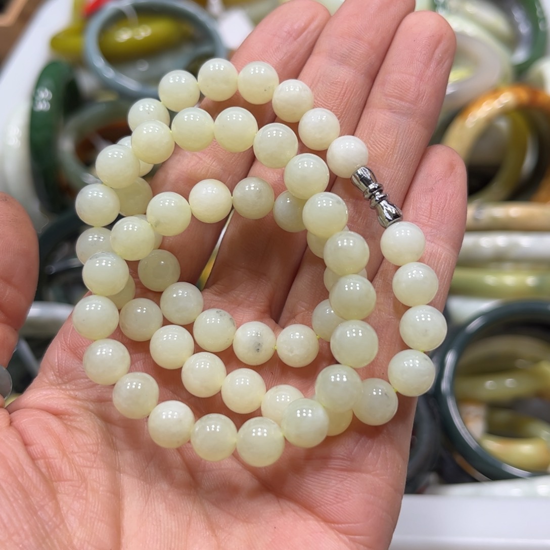 和田玉颈饰未镶嵌