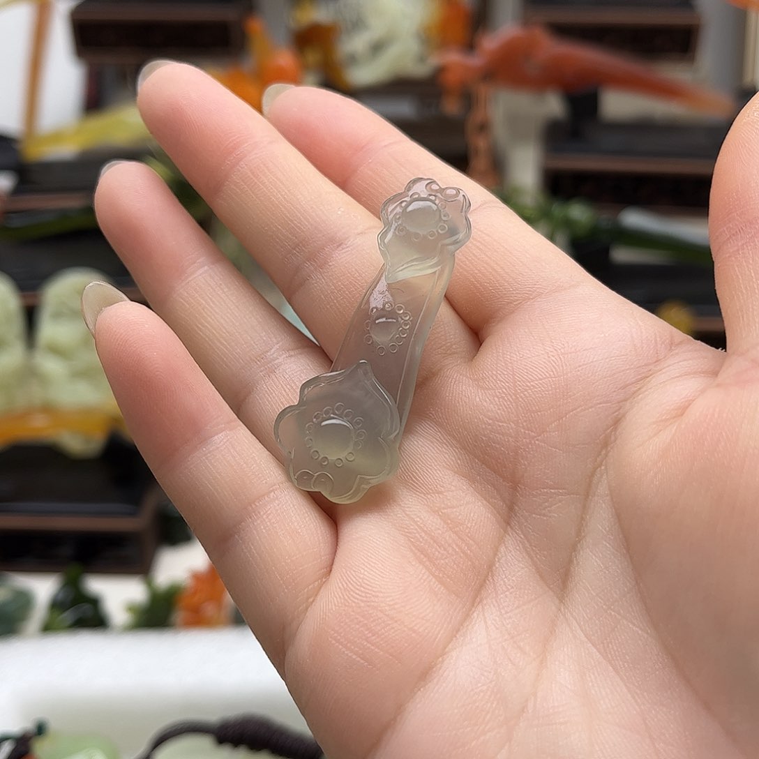 蛇纹石玉岫玉挂坠未镶嵌