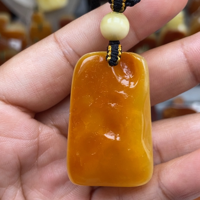 【闪购商品】琥珀颈饰未镶嵌