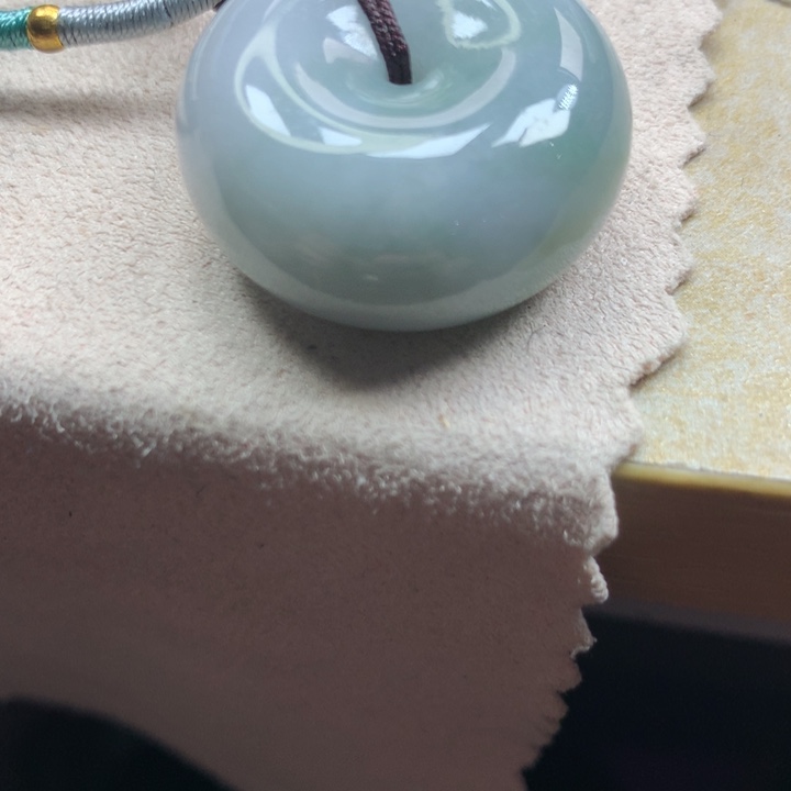 翡翠颈饰未镶嵌吊坠