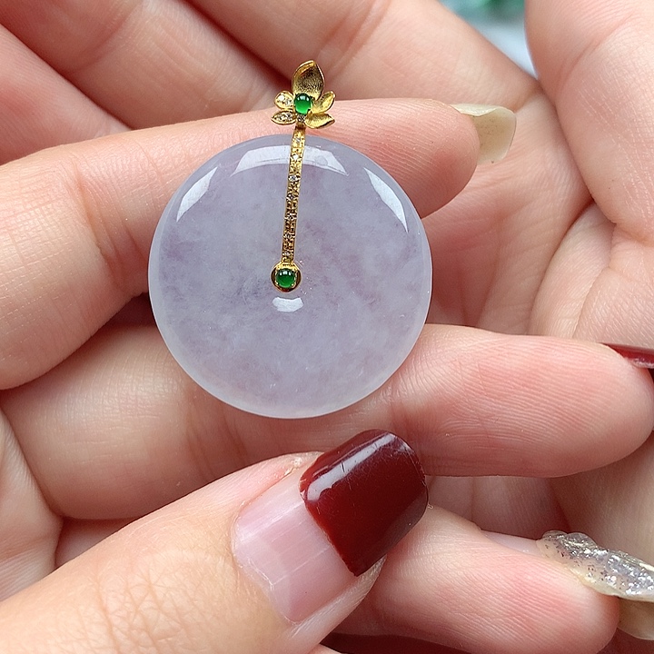 翡翠颈饰18K金镶嵌翡翠