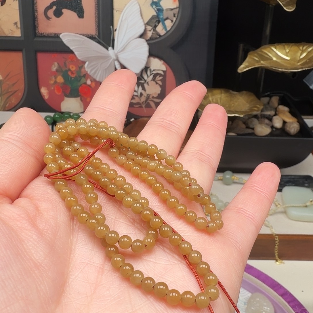 ****。和田玉（糖玉）未镶嵌手链