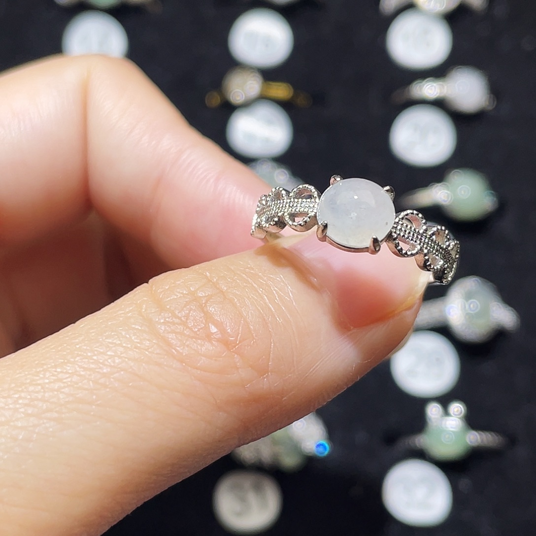 翡翠未镶嵌戒指戒指