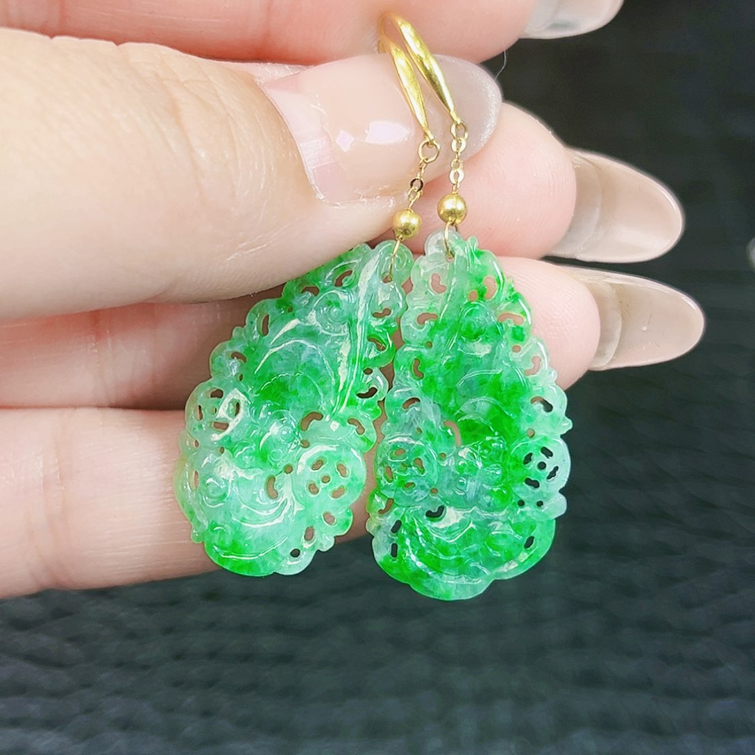 翡翠颈饰18K金镶嵌耳饰