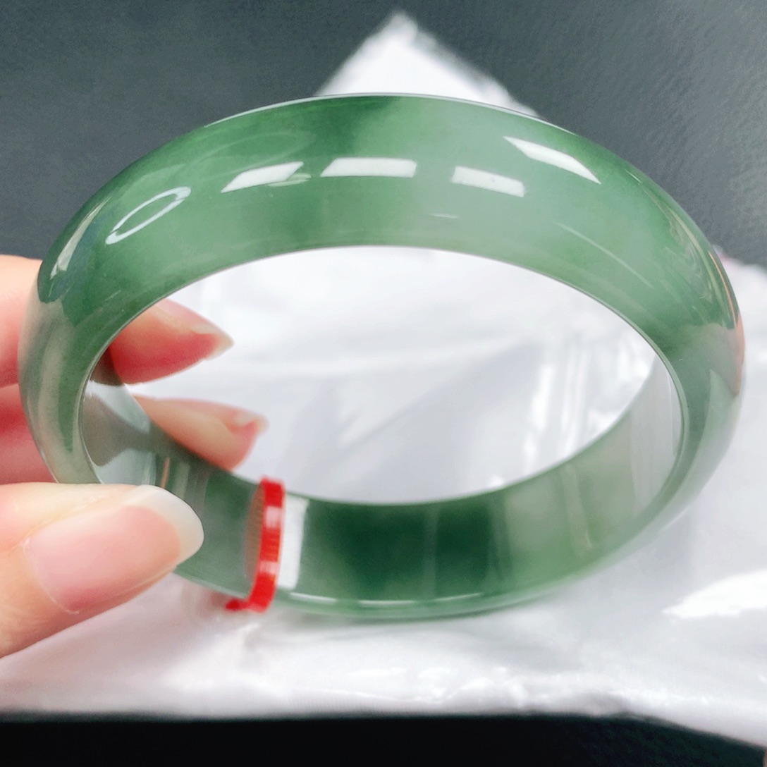 翡翠未镶嵌手镯57圈